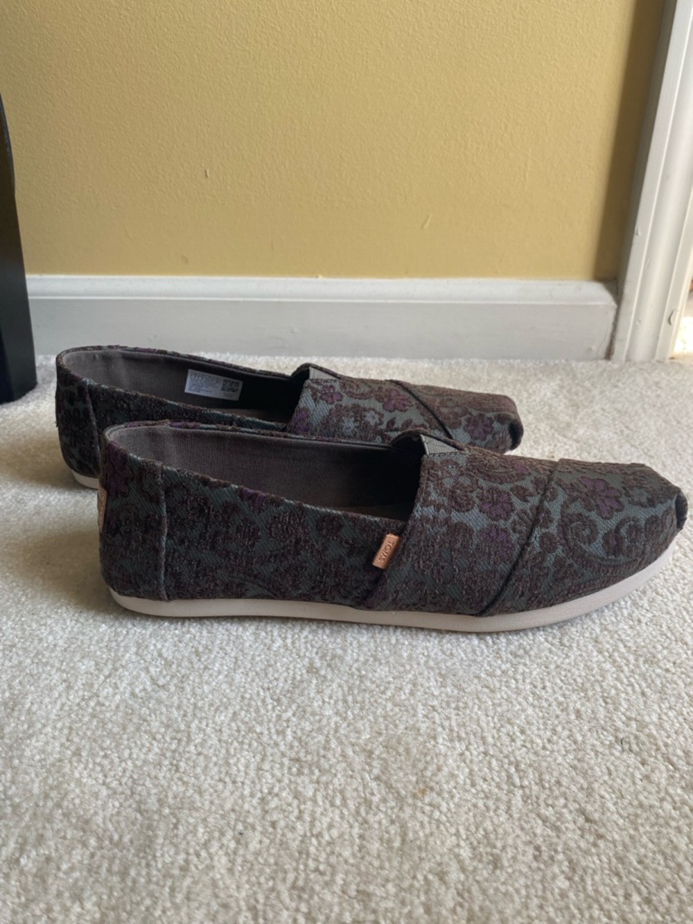 TOMS Alpargata Basil Green Purple Floral Brocade Women’s Size 11 Slip on Shoes - Picture 4 of 6